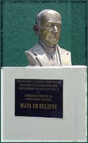 Busto de Claudio Urrutia